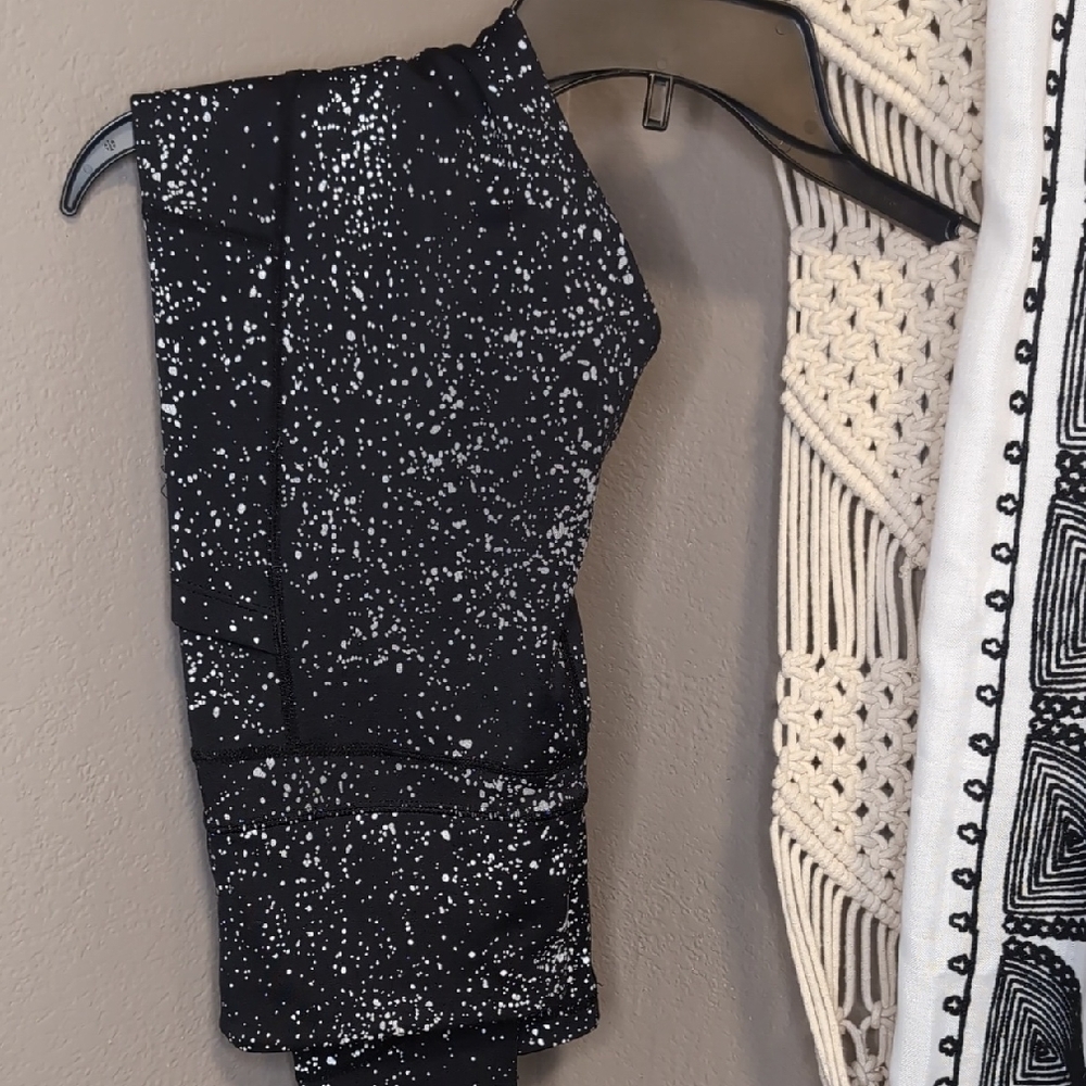 Zyia Black and White Reflective Leggings